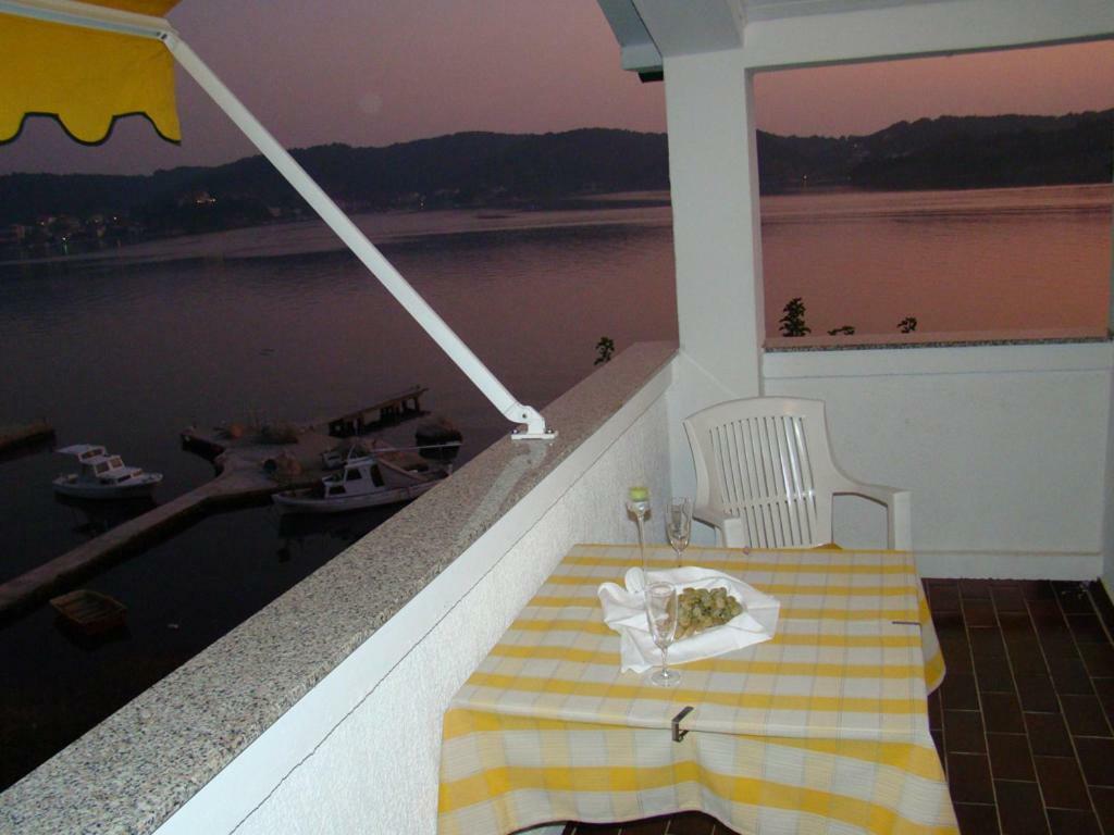 House Subic Διαμέρισμα Supetarska Draga Εξωτερικό φωτογραφία