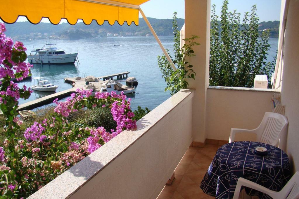 House Subic Διαμέρισμα Supetarska Draga Εξωτερικό φωτογραφία